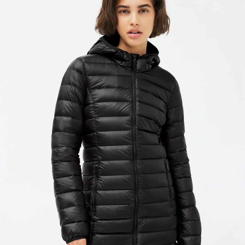 Aritzia TNA Botanie Black Puffer Jacket